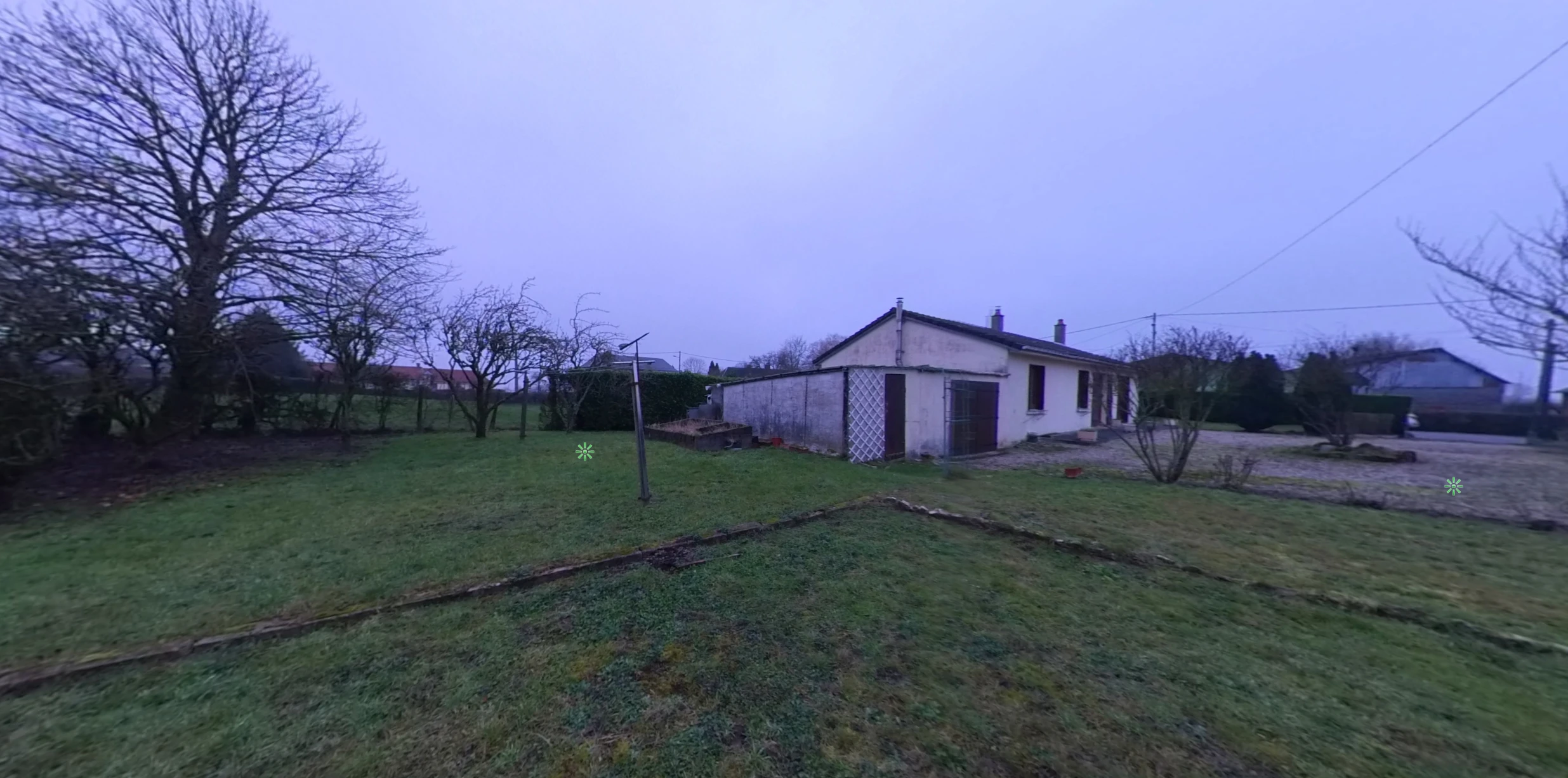 La maison vue du fond du terrain